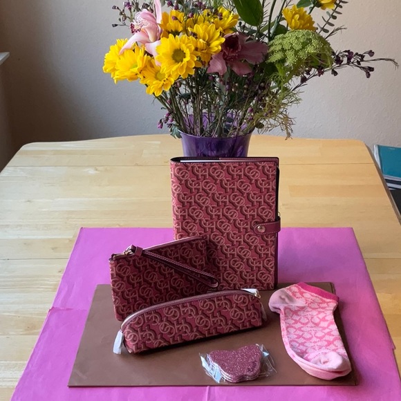 🌸 COACH NOTEBOOK WITH COACH MONOGRAM PRINT 🌸BUNDLE🌸 NWT 🌸 - Picture 3 of 16